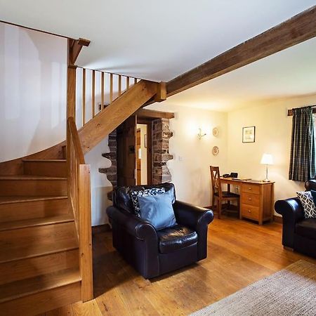 Cabalva Mill Cottage - Very Private And With Views Over The River Wye Clifford Exterior photo